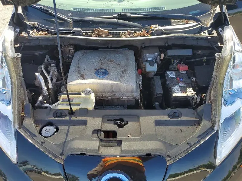 2013 NISSAN LEAF S  