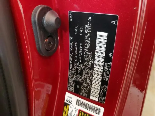 2021 TOYOTA SIENNA XLE  