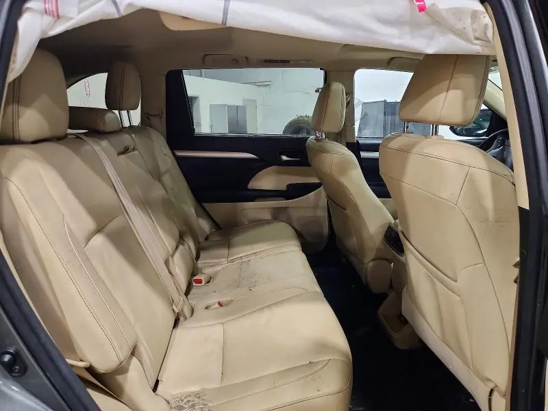 2017 TOYOTA HIGHLANDER XLE  