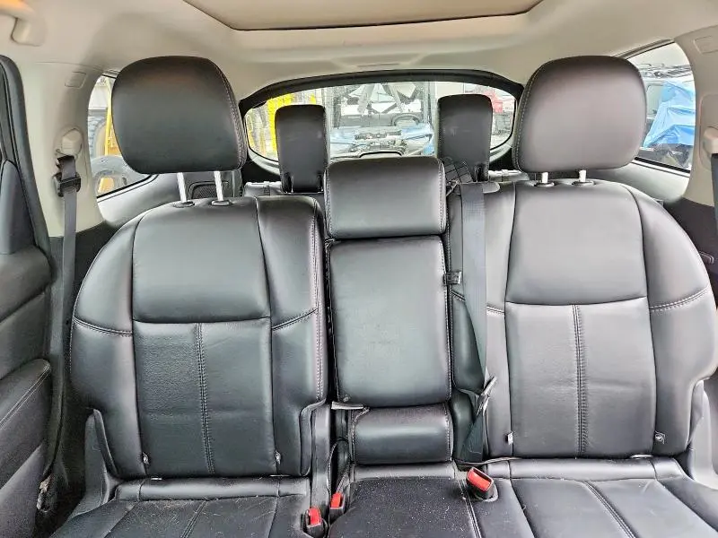2015 NISSAN PATHFINDER SL  