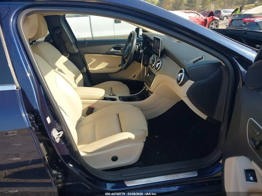 2017 MERCEDES-BENZ GLA 250 4MATIC