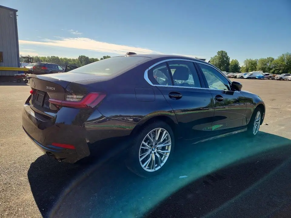 2024 BMW 330XI   