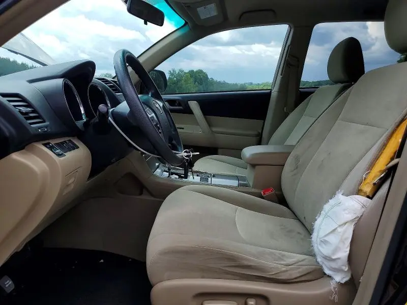 2011 TOYOTA HIGHLANDER BASE  