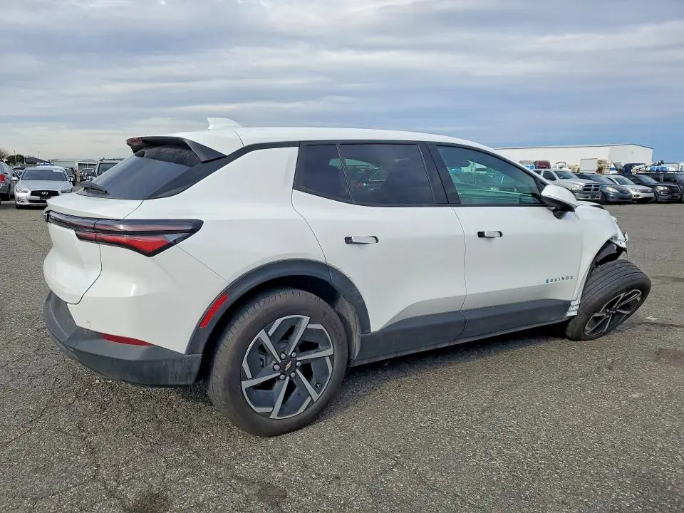 2025 CHEVROLET EQUINOX LT  