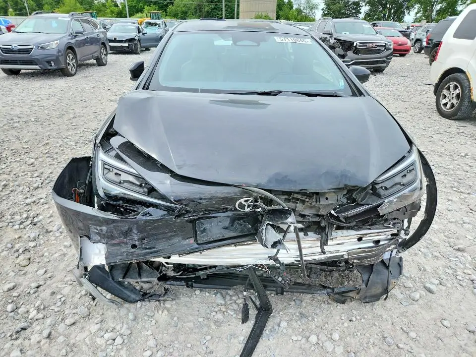 2024 TOYOTA PRIUS XLE  