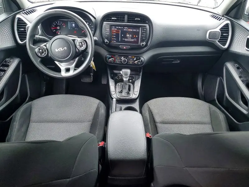 2022 KIA SOUL LX  