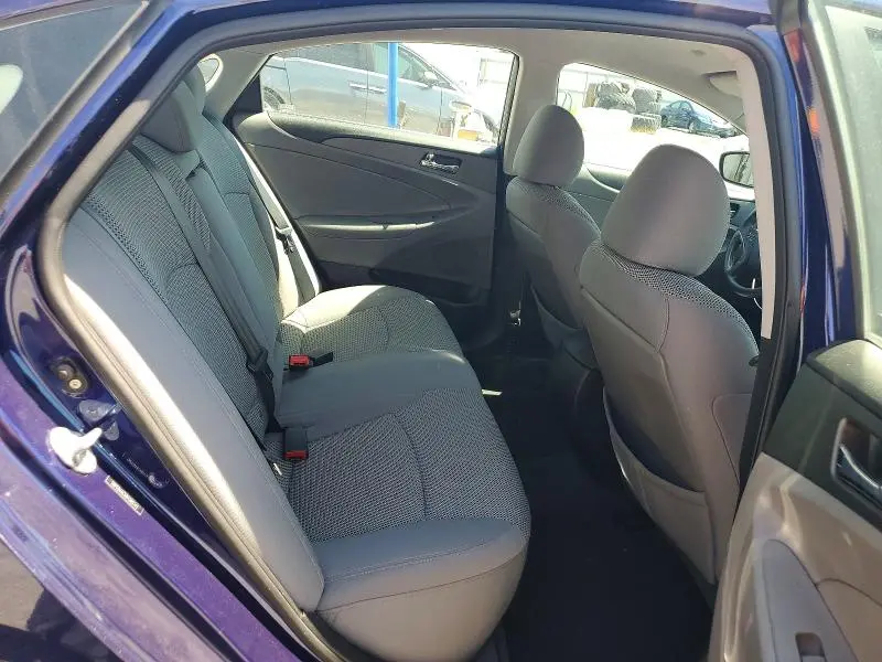 2011 HYUNDAI SONATA GLS  