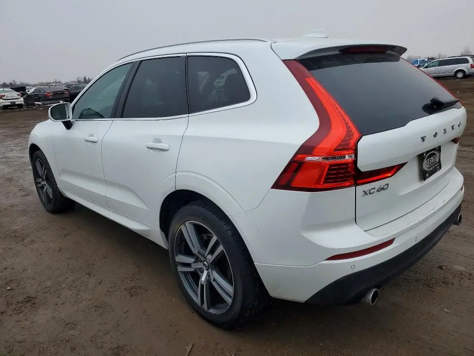 2020 VOLVO XC60 T5 MOMENTUM  
