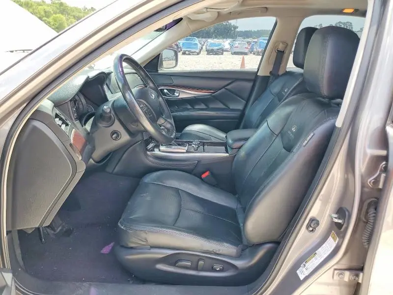 2014 INFINITI Q70 3.7  