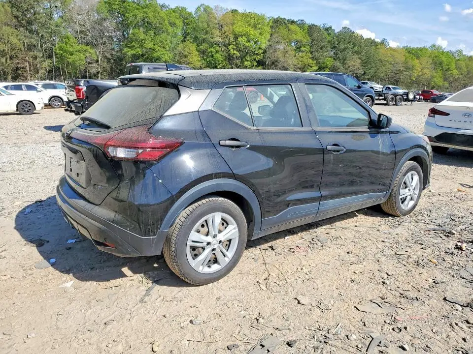 2022 NISSAN KICKS S  