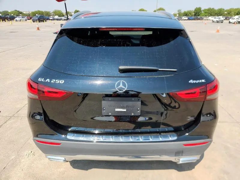 2022 MERCEDES-BENZ GLA 250 4MATIC  