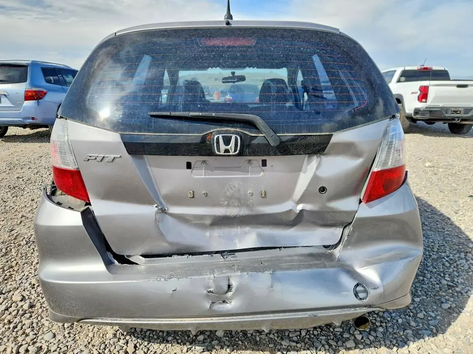 2010 HONDA FIT   
