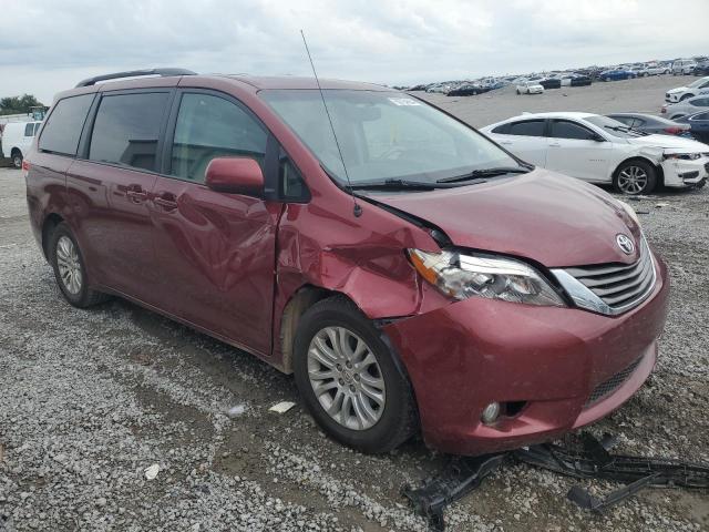 2014 TOYOTA SIENNA XLE