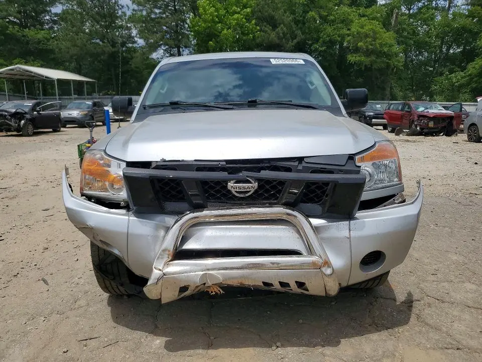 2014 NISSAN TITAN S  