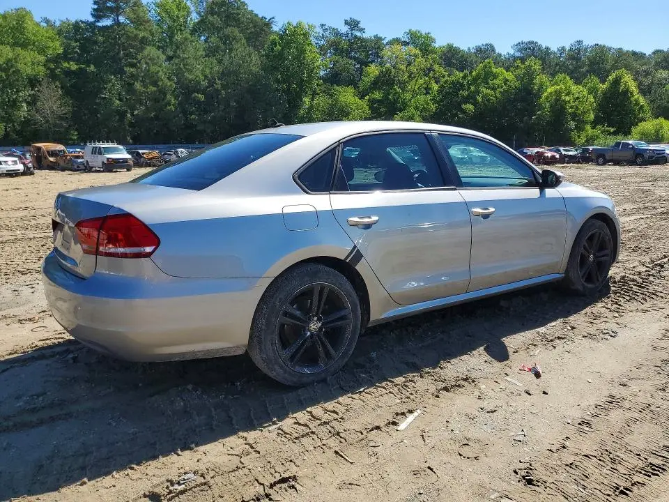 2012 VOLKSWAGEN PASSAT S  
