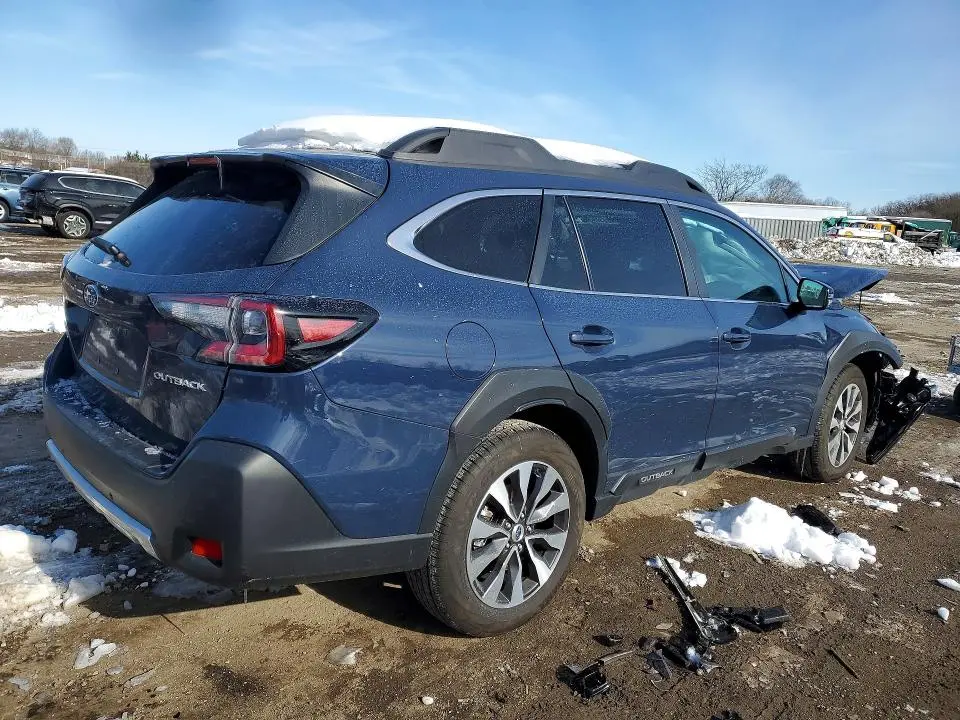 2025 SUBARU OUTBACK   