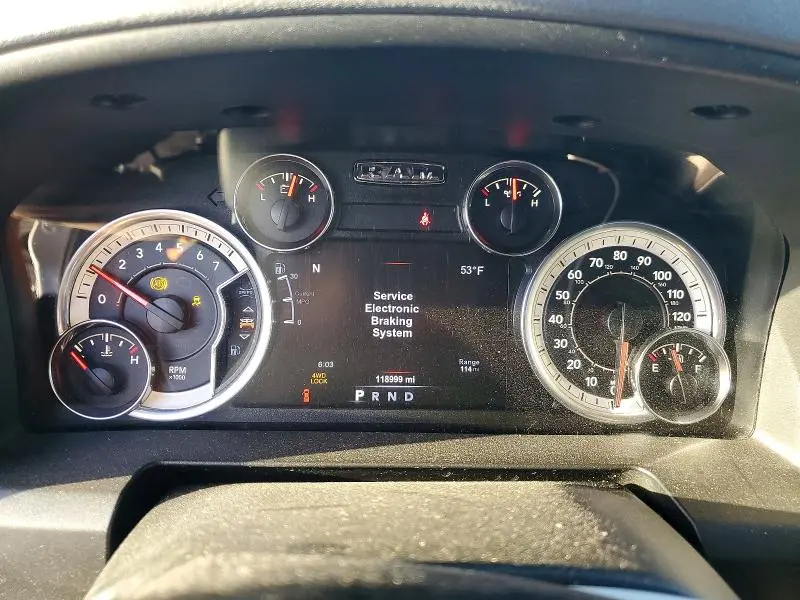 2018 RAM 1500 SLT  