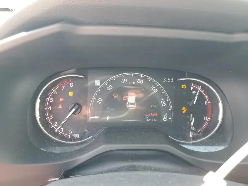 2025 TOYOTA RAV4 XLE  