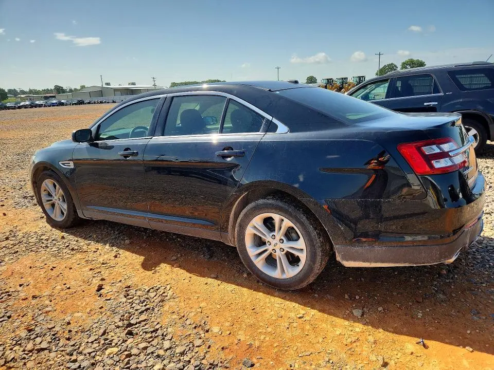 2018 FORD TAURUS SE  