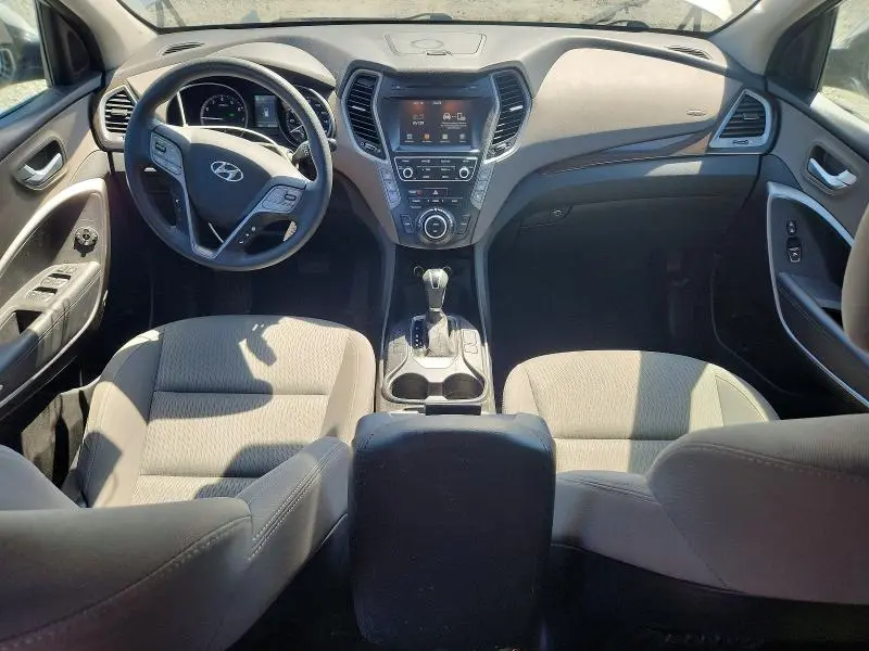 2017 HYUNDAI SANTA FE SE  