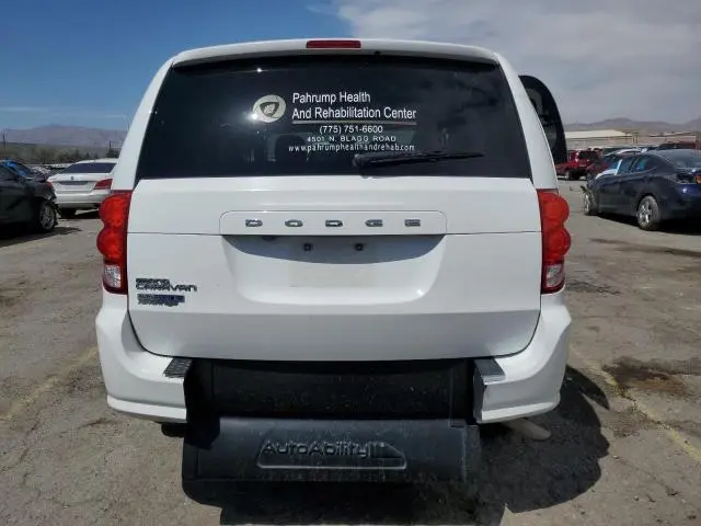 2017 DODGE GRAND CARAVAN SE  