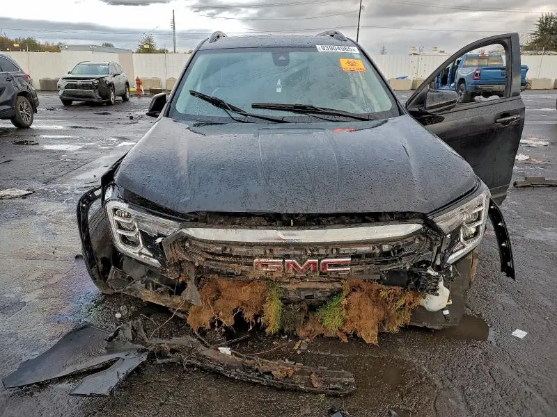 2022 GMC TERRAIN AT4  