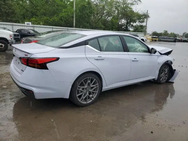 2024 NISSAN ALTIMA SR  