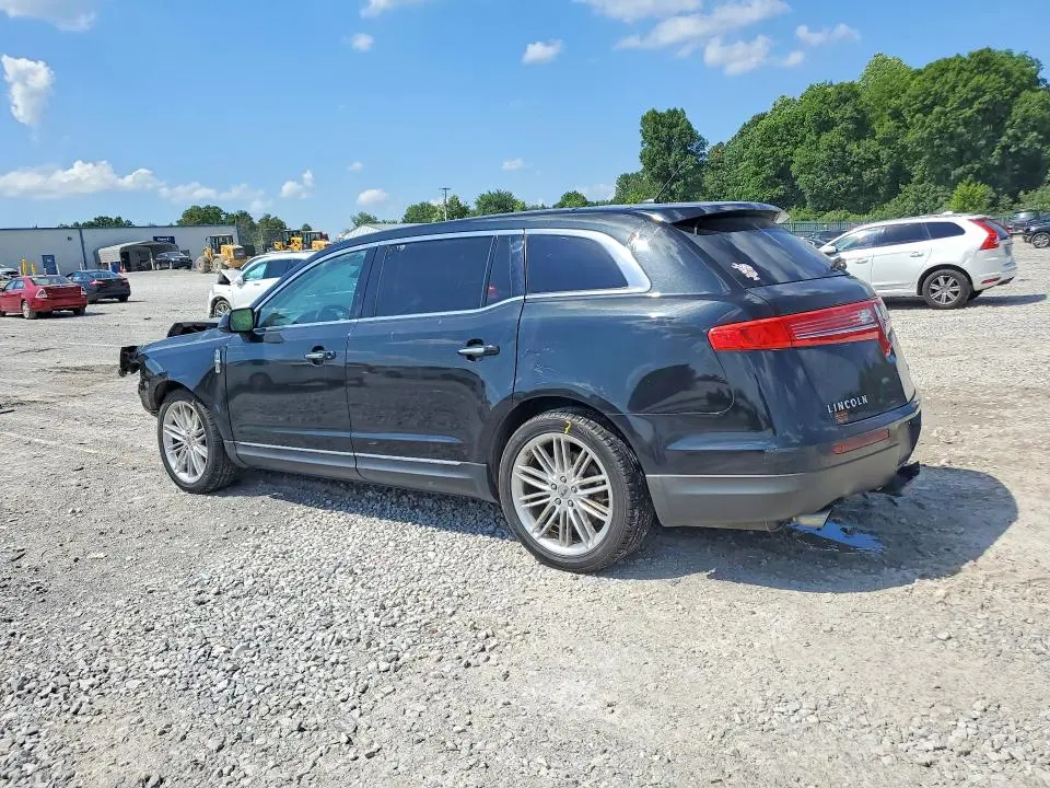 2014 LINCOLN MKT   