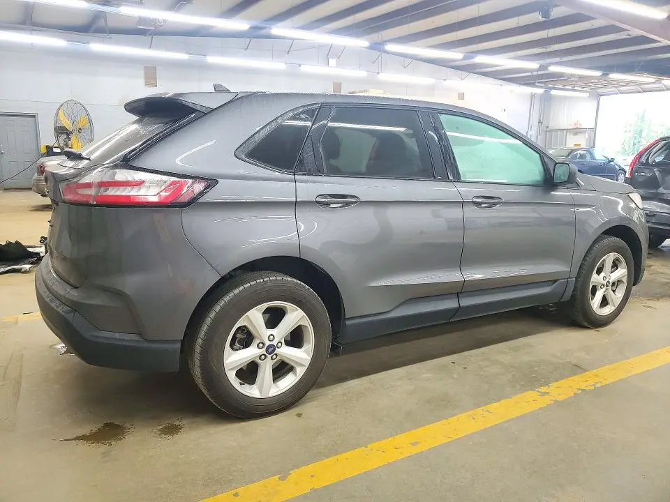 2021 FORD EDGE SE  