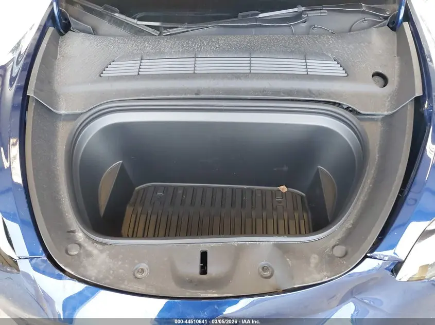 2024 TESLA MODEL Y LONG RANGE SINGLE MOTOR REAR-WHEEL DRIVE/RWD