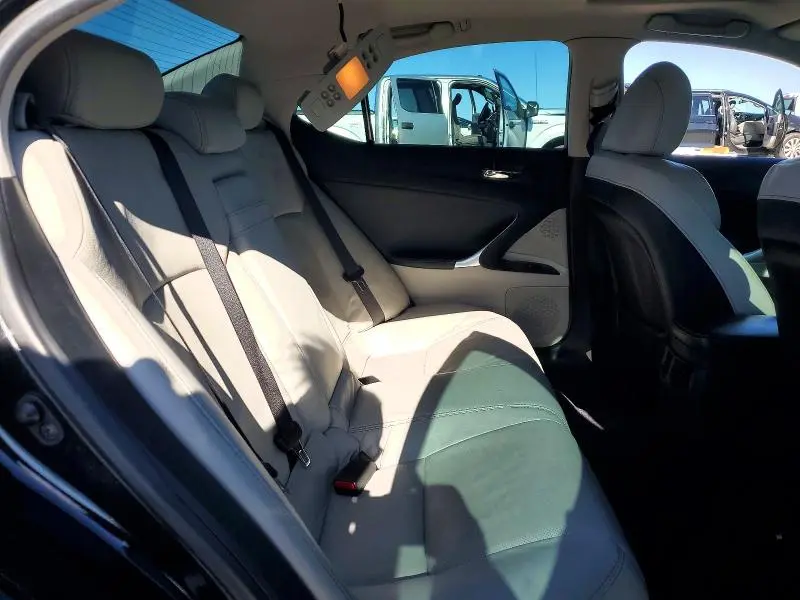 2010 LEXUS IS 250  