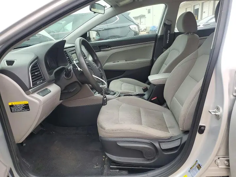 2018 HYUNDAI ELANTRA SE  