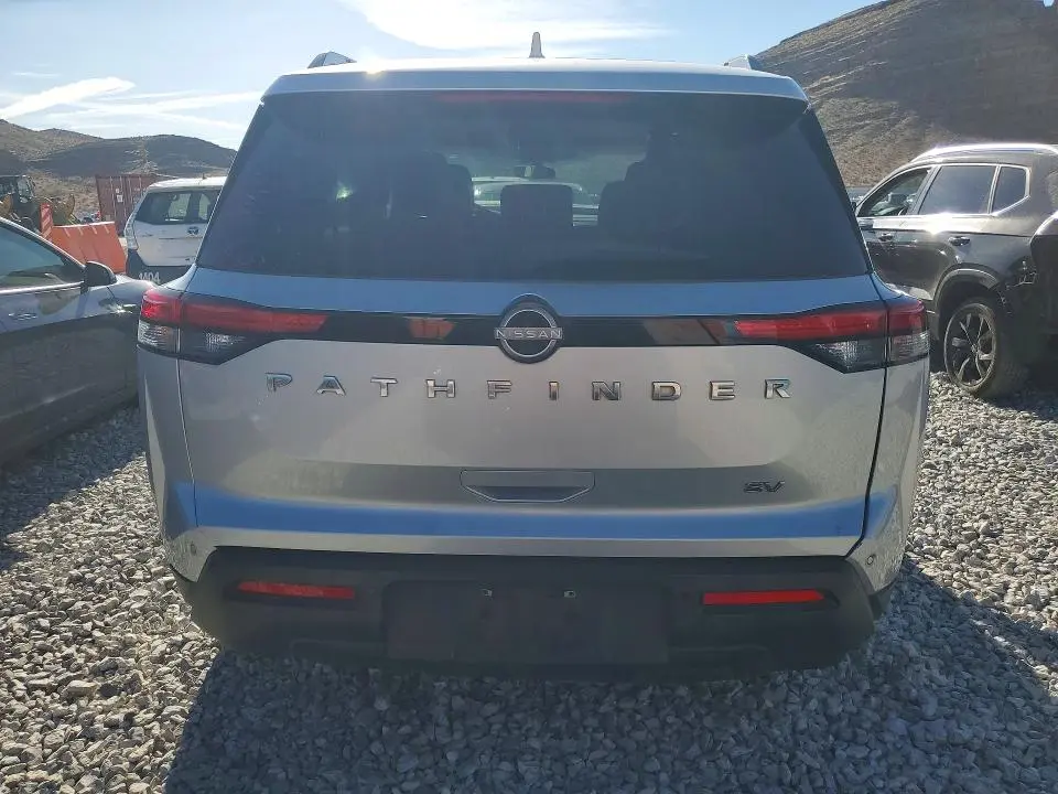 2022 NISSAN PATHFINDER SV  