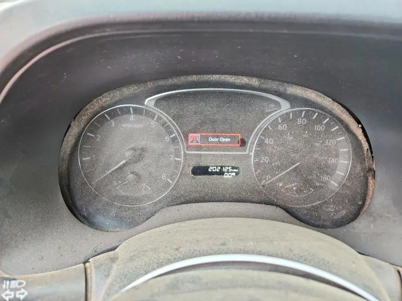 2015 NISSAN PATHFINDER SV  