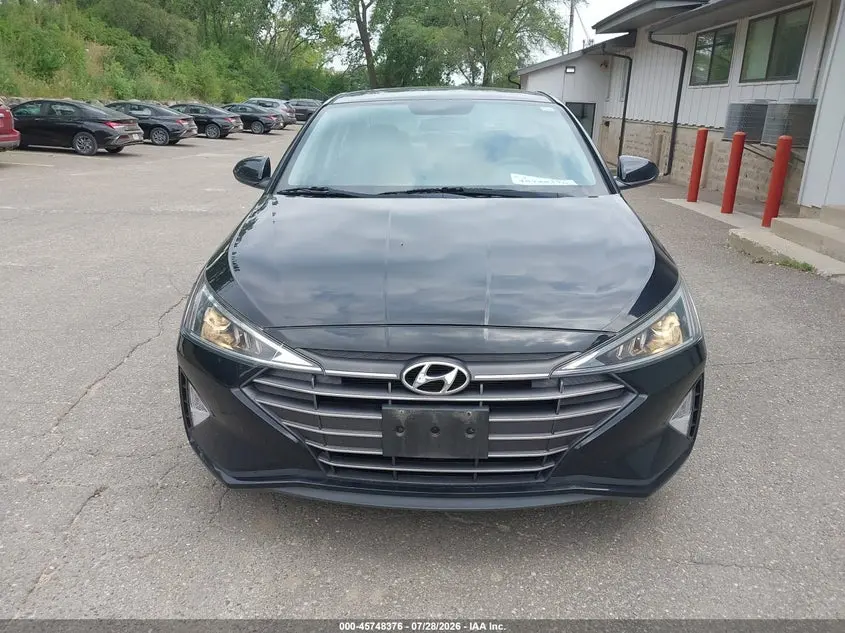 2019 HYUNDAI ELANTRA SE