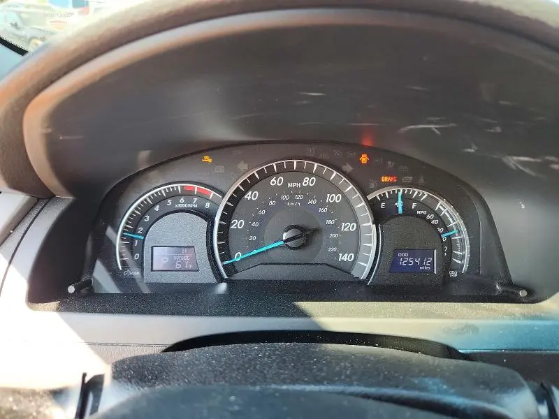 2014 TOYOTA CAMRY XLE V6  