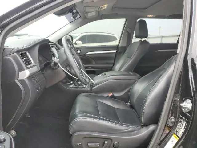2018 TOYOTA HIGHLANDER SE