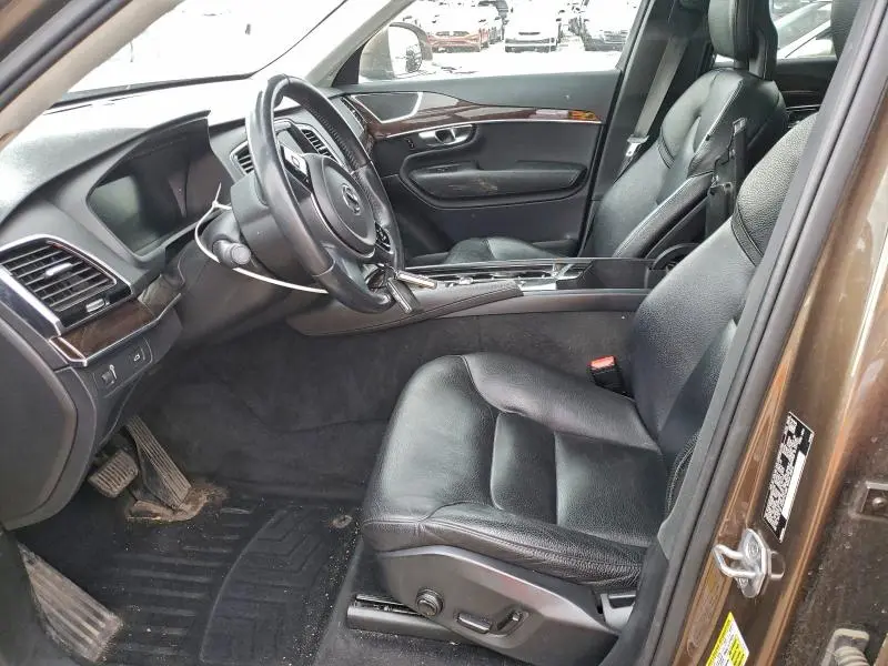 2016 VOLVO XC90 T6  