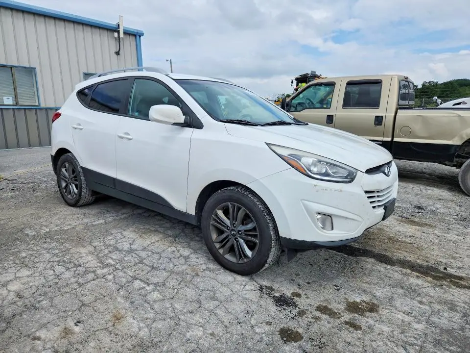 2015 HYUNDAI TUCSON SE  