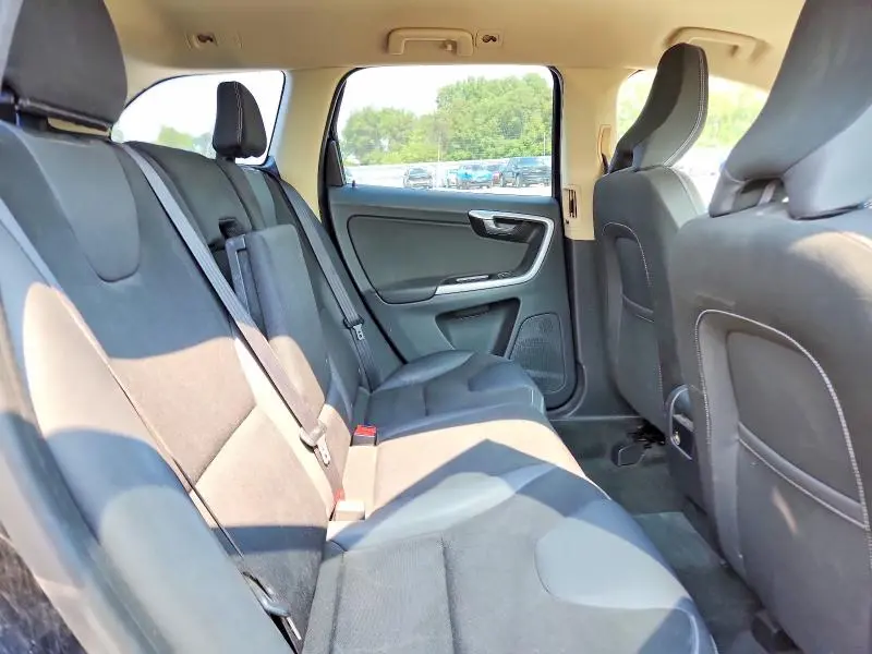 2011 VOLVO XC60 3.2  