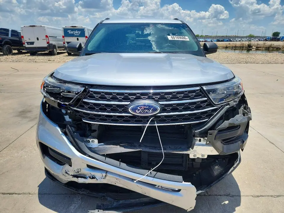 2022 FORD EXPLORER XLT  