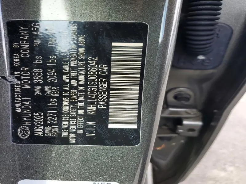 2025 HYUNDAI ELANTRA SE  