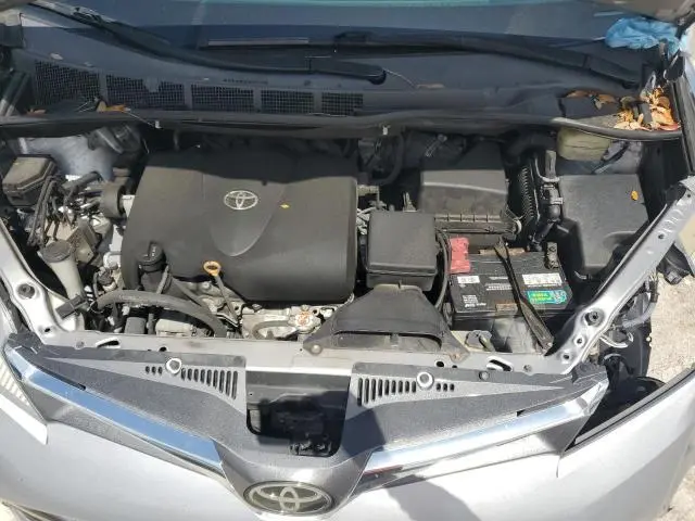 2018 TOYOTA SIENNA XLE