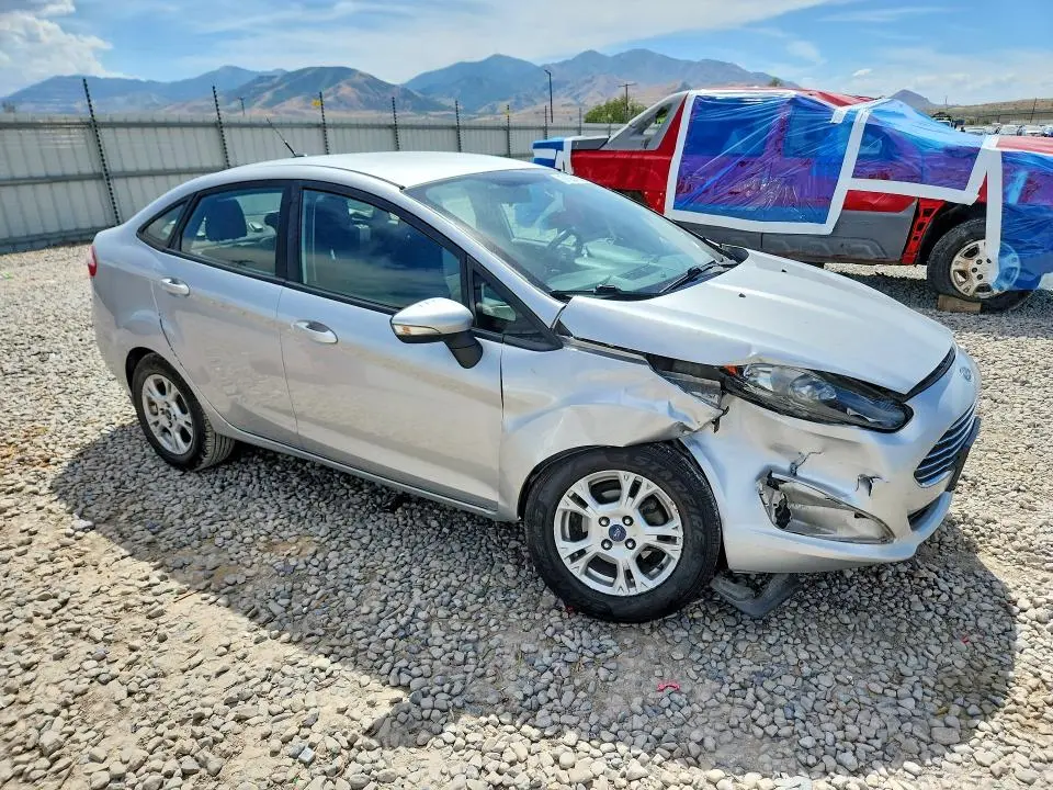 2015 FORD FIESTA SE  