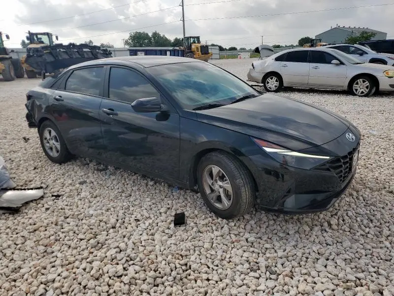 2023 HYUNDAI ELANTRA SE  