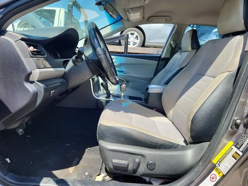 2016 TOYOTA CAMRY SE  