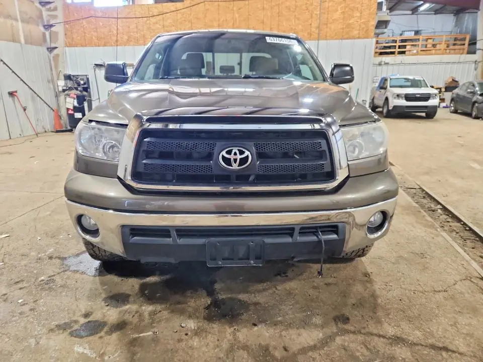 2011 TOYOTA TUNDRA DOUBLE CAB SR5  