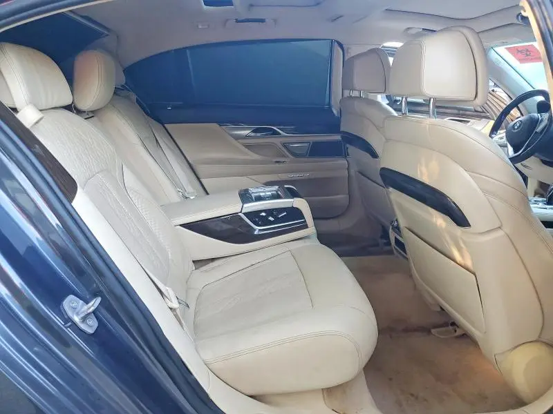 2016 BMW 750 I  