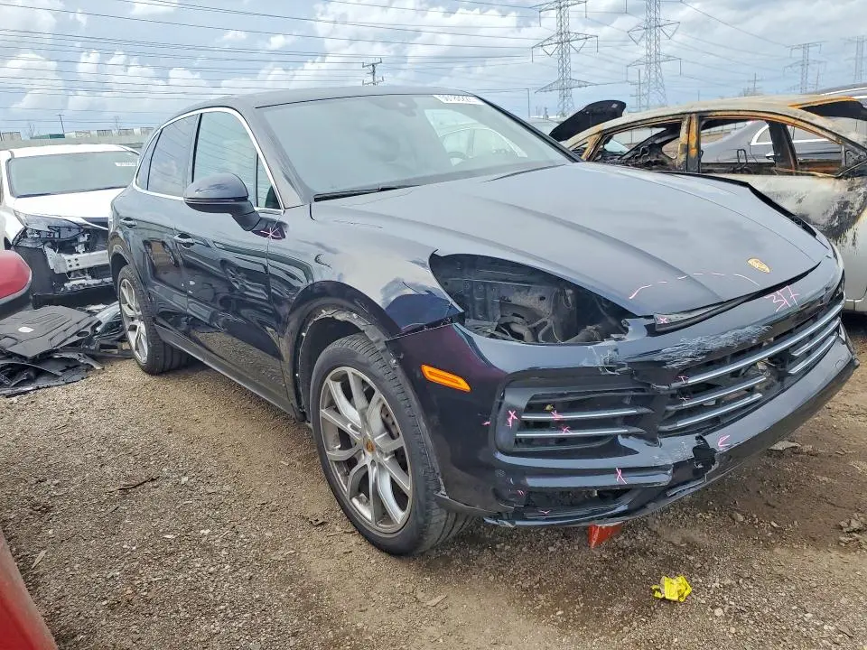 2019 PORSCHE CAYENNE S  