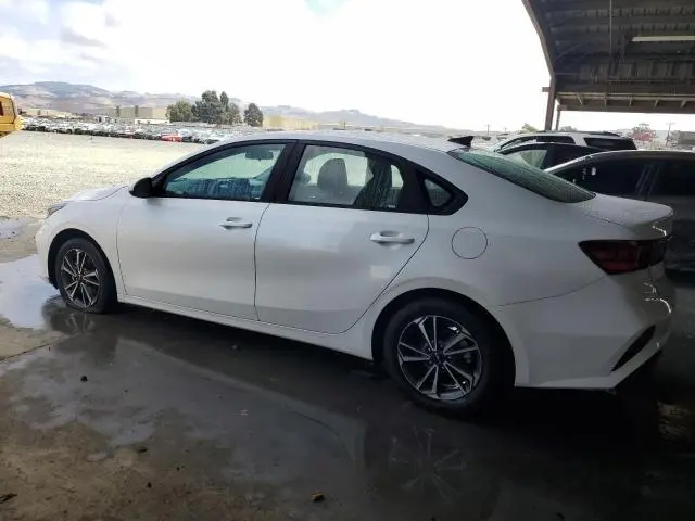 2023 KIA FORTE LX  